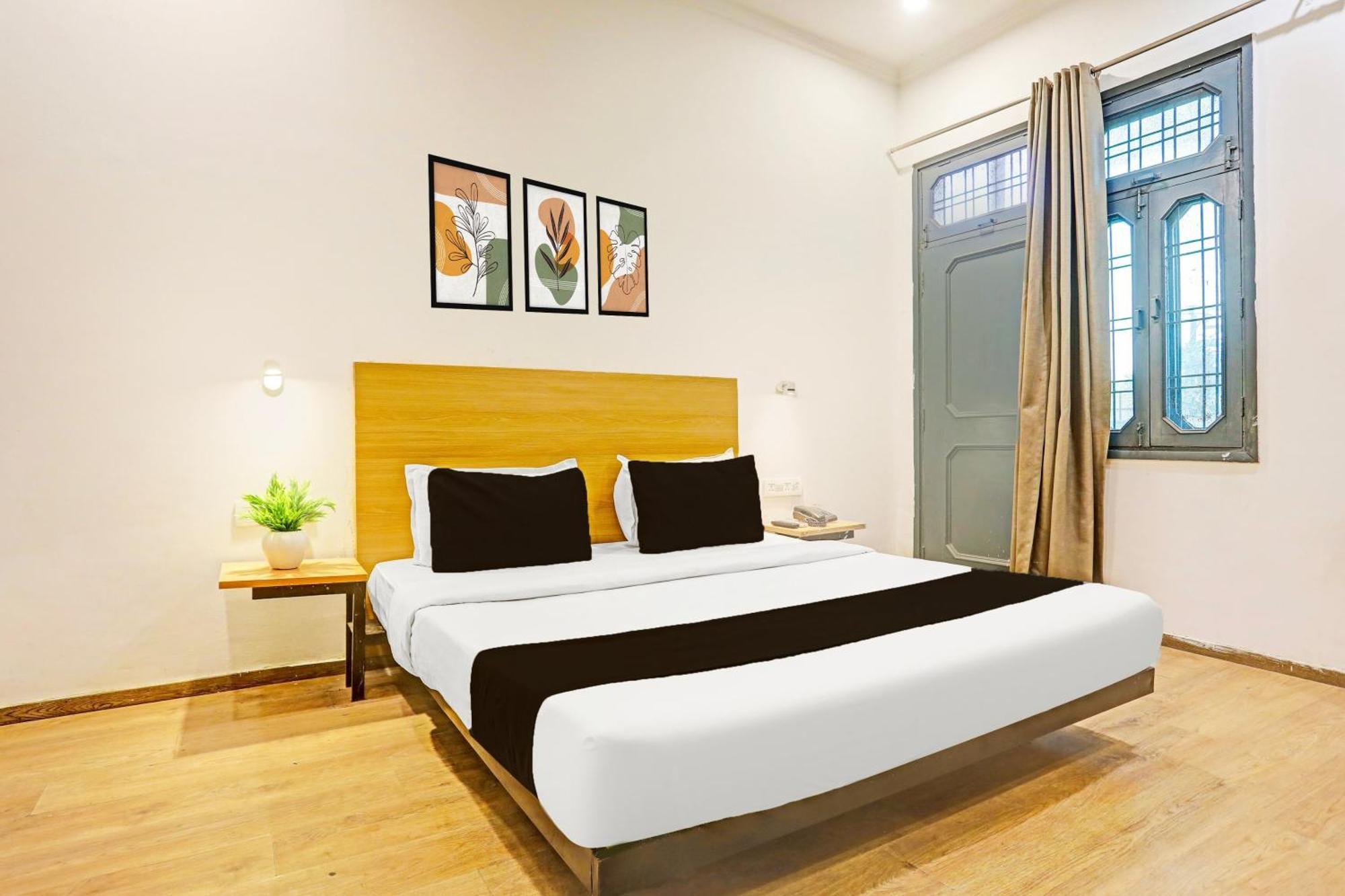 Super Townhouse Vijay Khand Gomti Nagar Lakhnaú Exteriér fotografie