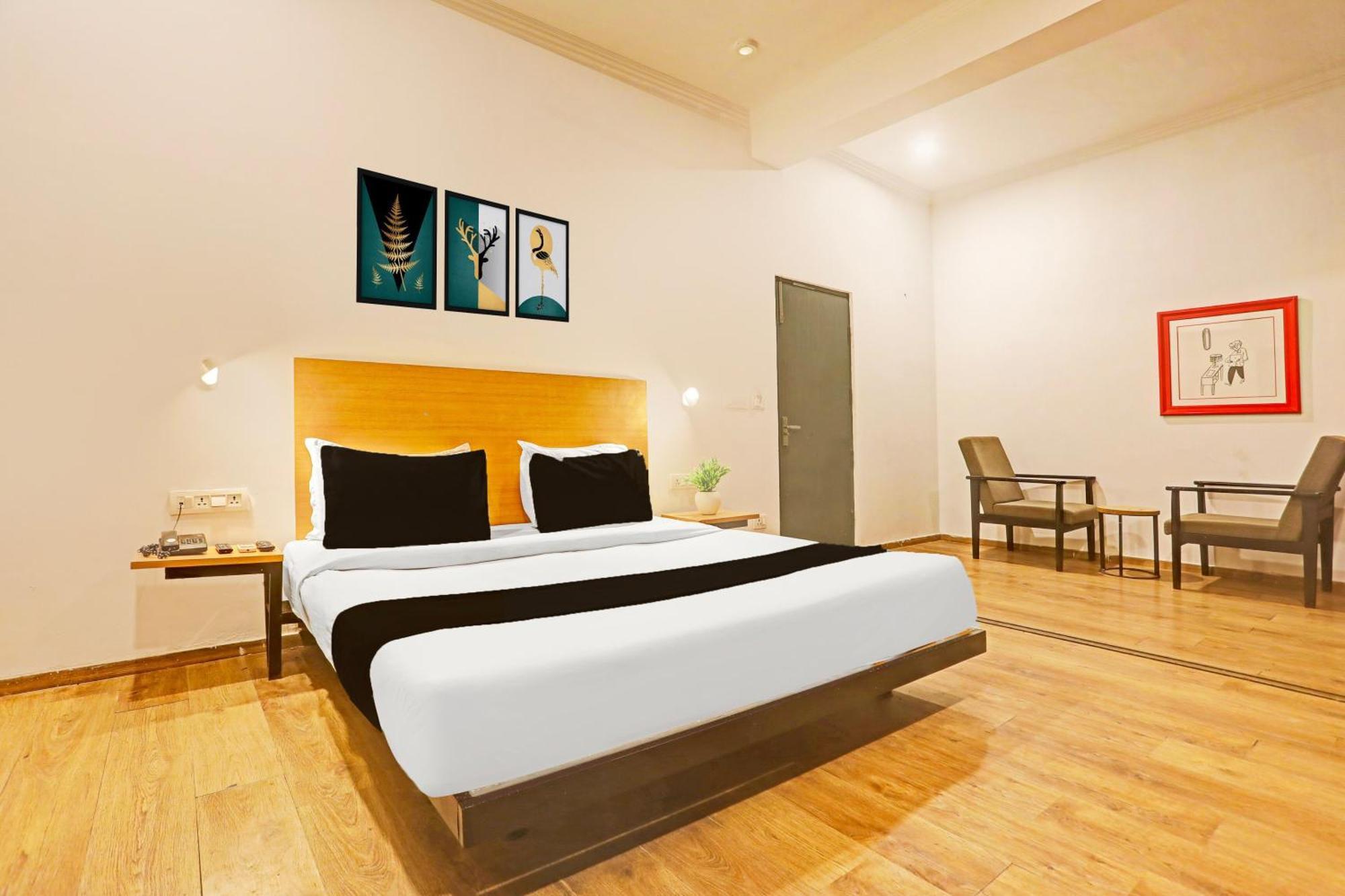 Super Townhouse Vijay Khand Gomti Nagar Lakhnaú Exteriér fotografie