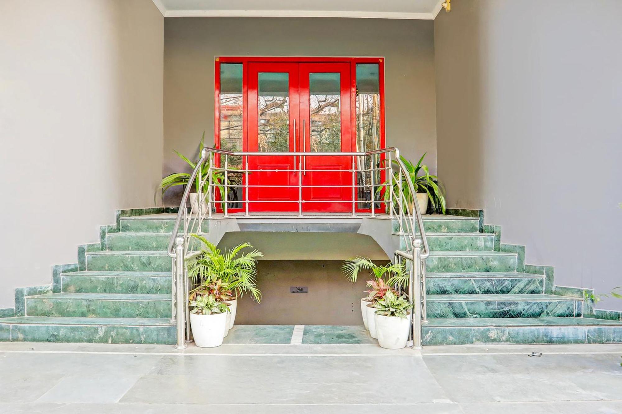 Super Townhouse Vijay Khand Gomti Nagar Lakhnaú Exteriér fotografie