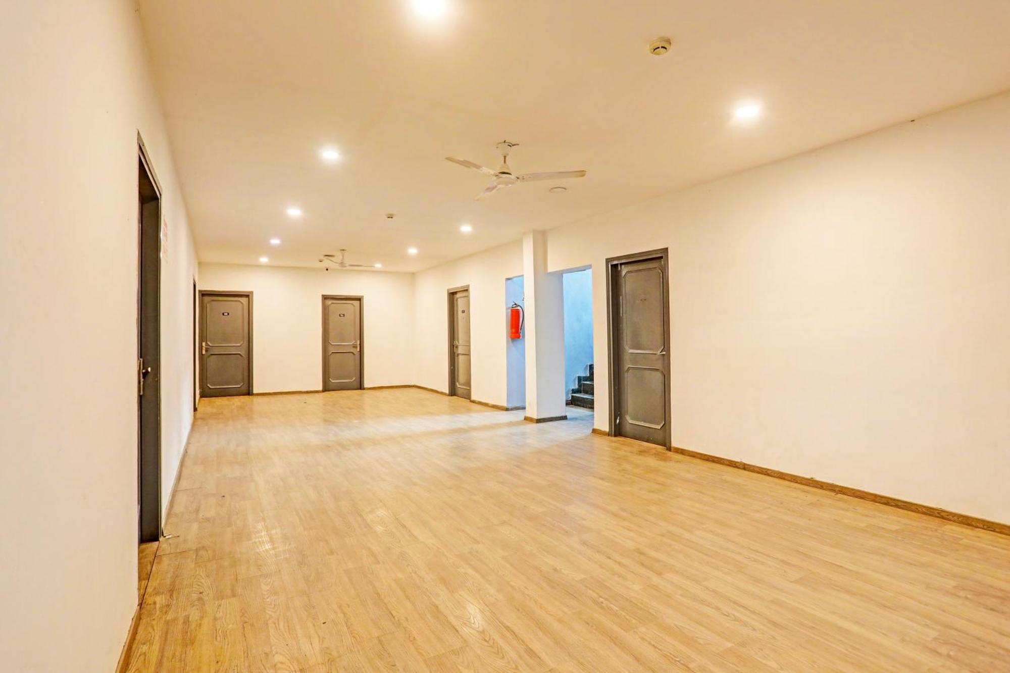 Super Townhouse Vijay Khand Gomti Nagar Lakhnaú Exteriér fotografie