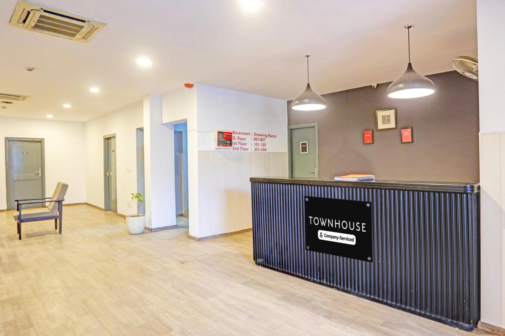 Super Townhouse Vijay Khand Gomti Nagar Lakhnaú Exteriér fotografie