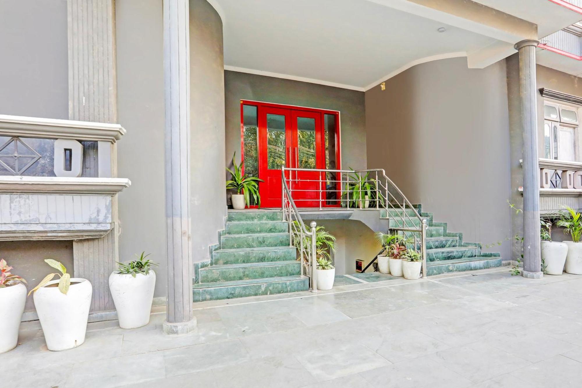 Super Townhouse Vijay Khand Gomti Nagar Lakhnaú Exteriér fotografie